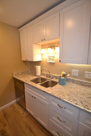 $1,295 / 1br - 600ft2 - R-19 Corp Furn 1BR Center City location (Cincinnati)63974472217475124