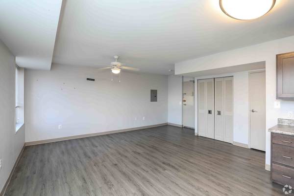 $1,845 / 1br - 750ft2 - Vinyl Flooring, Freezer, Oven (5309 Riverdale Rd, Riverdale Park, MD)63616304906627123