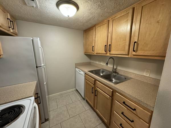 $1,050 / 1br - 662ft2 - Ready This Soon!63681695608961120