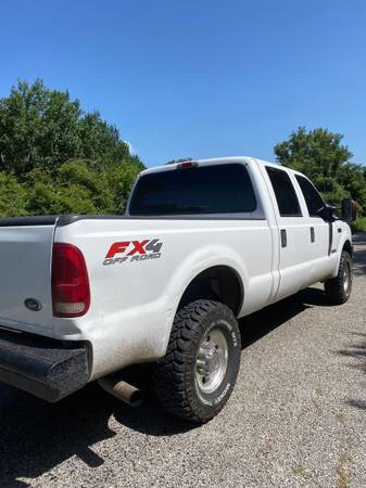 2004 f350 4x4 - $9,50063470429450755122