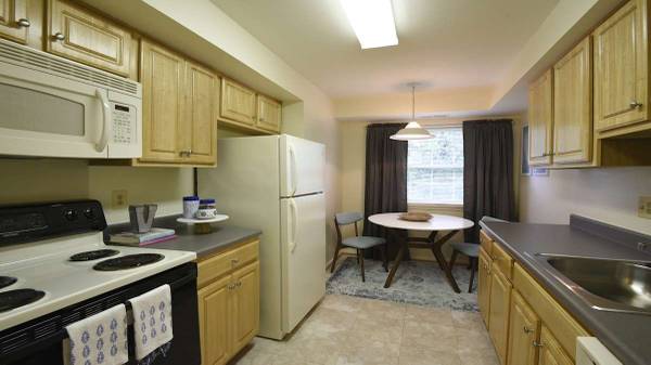 Playground, Central Air Conditioning, Cable Ready 1