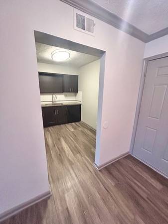 $999 / 1br - 800ft2 - ¡Mudarse de inmediato y ahorrar $200/mes! (Louisville)64008828032257123