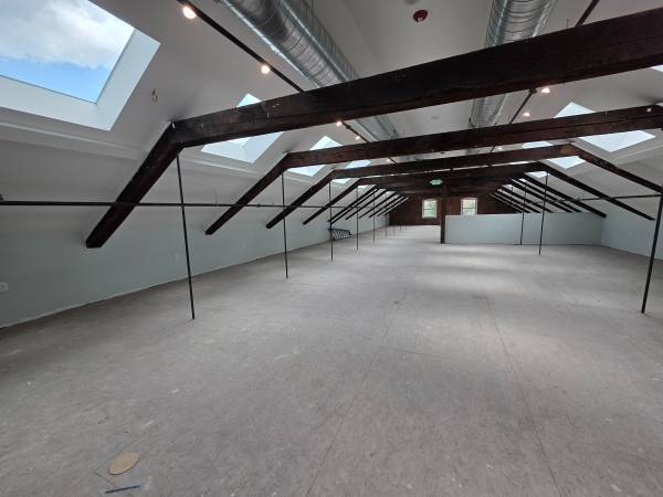 $16 / 4000ft2 - Espacio Flexible Renovado en Alquiler Cerca del Campus WPI Gateway 99 Prescott St (Worcester)63825126189955124