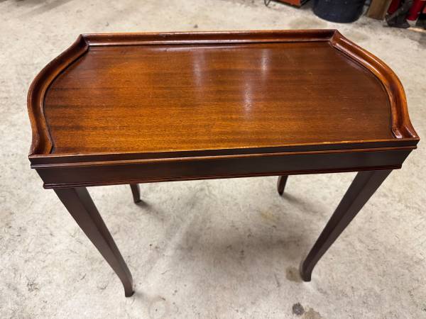 Cute Little Side Table, 25”x14”x23” tall 1