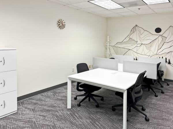 Touchdown → WORK → take-off | coworking desks 1
