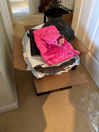 Free plastic packing sleeves 1