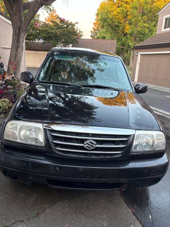 2002 Suzuki XL-7 black with grey interior - $5,000 (santa clara)63469762197249120