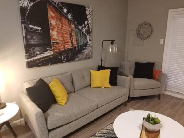 $1,089 / 2br - 800ft2 - Air Conditioner, Public Parks Nearby, Cable Ready (7920 Skillman St, Dallas, TX)63936352748163122