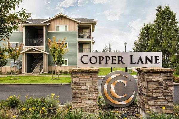$1,835 / 3br - Barra de desayuno, ventilador de techo, ventiladores de techo (2401 NE 4 Seasons Ln, Vancouver, WA)63831251138177122