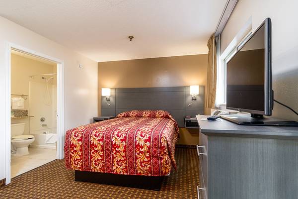 $365 Flat Screen TVs, Free Premium Cable TV, Free Parking63761650942465121