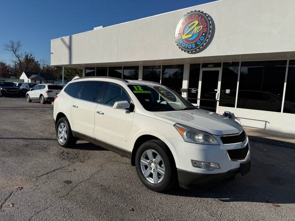 2012 Chevy Traverse LT 3rd Row 1