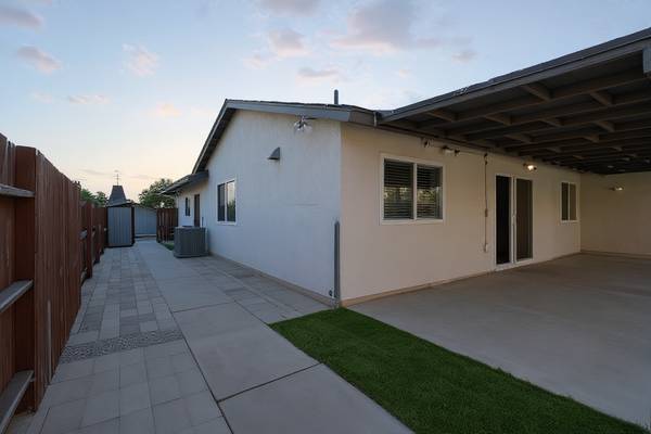 $1,700 / 1br - 500ft2 - Unidad privada moderna de 1 dormitorio | Escondido (escondido)63663922512641124