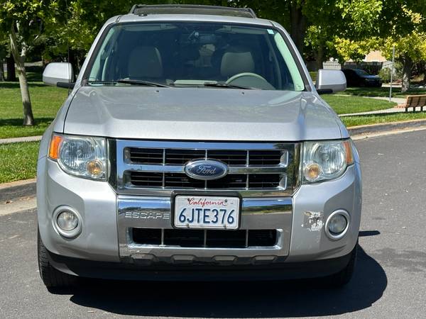 2009 Ford Escape Hybrid Limited. 34 mpg  😎. FINANCING - $6,200 (dublin / pleasanton / livermore)63654704817025122