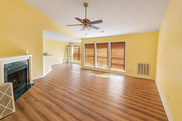 $200,000 / 2br - 1359ft2 - HOME FOR SALE!! 2 Bed, 2 Bath Condo (Greensboro)64027276318210121