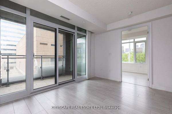 3 Bedroom, 2 Bathroom - Musee Condos 4