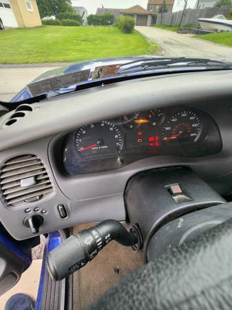 Ford Ranger XLT 4WD - $5,300 (West Mifflin)63625169614851121