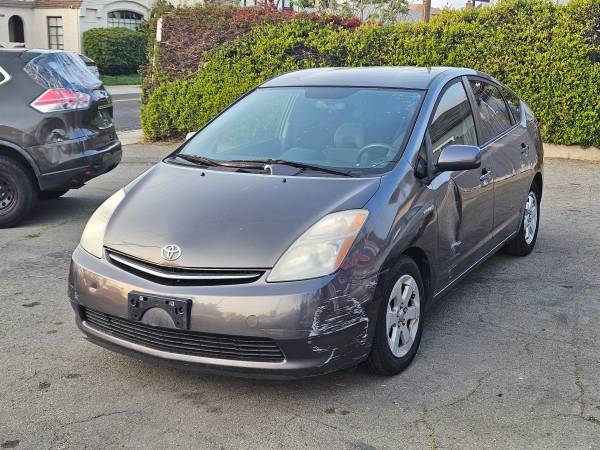 2008 Toyota Prius Touring Hatchback 4D***CLEAN TITLE***SMOG DONE*** - $4,500 (EZ FINANCING**WE ACCEPT ALL CARDS!!***SMOG READY*)63473160981635121