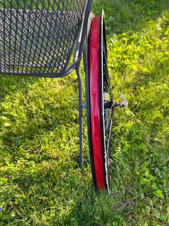 26 “Llanta de bicicleta - $20 (Bay View)63471072020097122