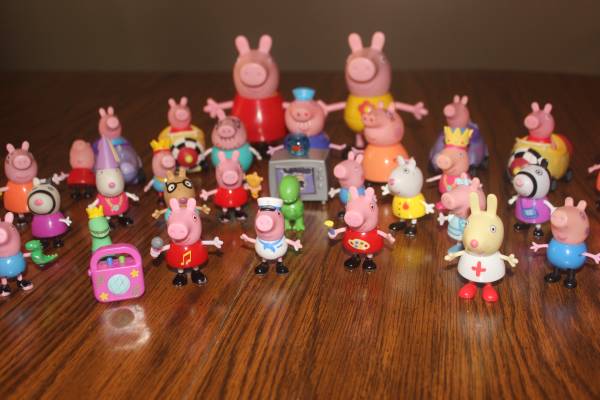 Variety Of Peppa Pig Characters - $36 (Cheektowaga)62941310121219124
