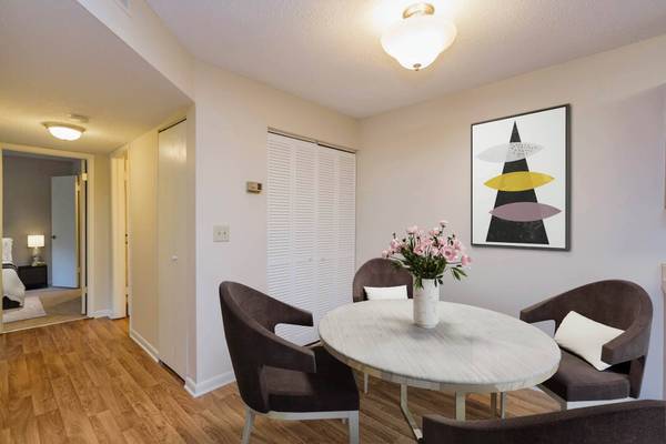 $1,429 / 2br - 918ft2 - Enjoy wonderful views from your new 918 SqFt 2 Bed / 2 Bath! (Hendersonville)63680411885825122