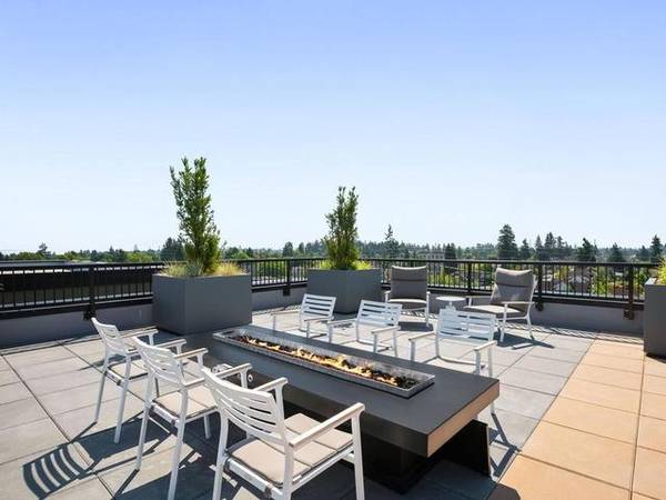 $3,250 / 2br - 1031ft2 - Impeccable 2 BR/2 BA with Stainless Steel Appliances, Urban Oasis (Proctor District, North Tacoma, Ruston)63852482702465123