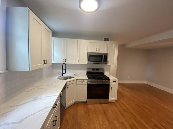 $3,600 / 2br - FREE NOV and DEC rent !!! Newly renovated Eastie 3 bed 1 bath. (East Boston)64295069836289121
