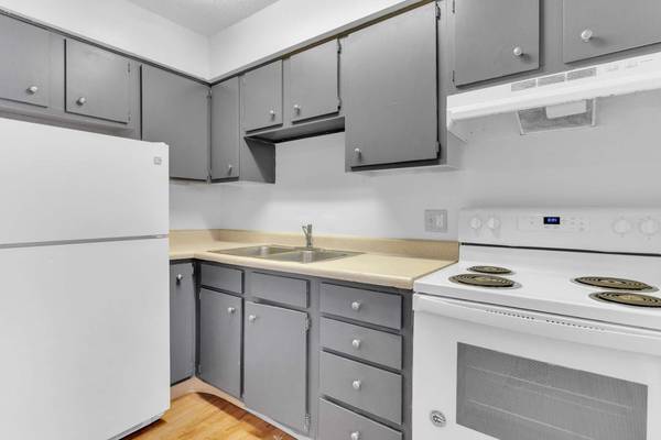 $705 / 1br - 526ft2 - LOOK + LEASE! ONLY 705/A MONTH + 1ST MONTH IS FREE! IN Medical Cntr! (San Antonio - Near the Medical Center)62975758067457123