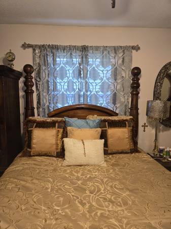 Queen Paul Bunyan bedroom suit 1