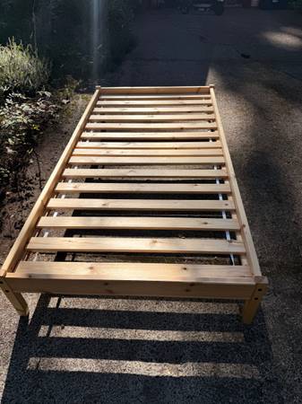 Pine Twin Bedframe 1