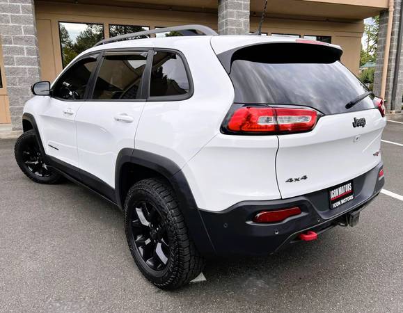 2016 Jeep Cherokee TrailHawk Sport - $11,99963623347733507121