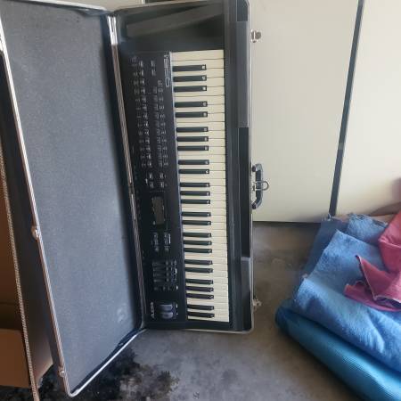 Alesis QS6.1 1