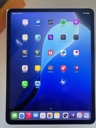 5th Gen Ipad Pro 512GB & Magic keyboard 1
