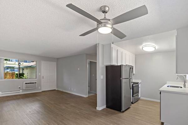 $2,705 / 1br - 647ft2 - Hello Fall, Hello New Home – Tour Today!🍁 (campbell)63880013093121123