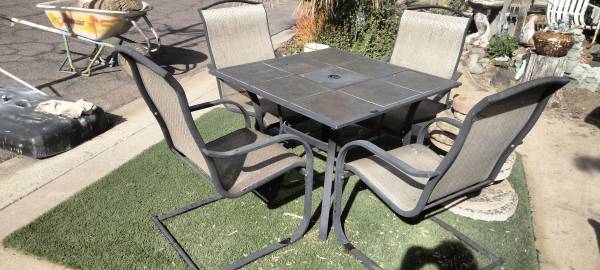 Outdoor patio table and chairs 1