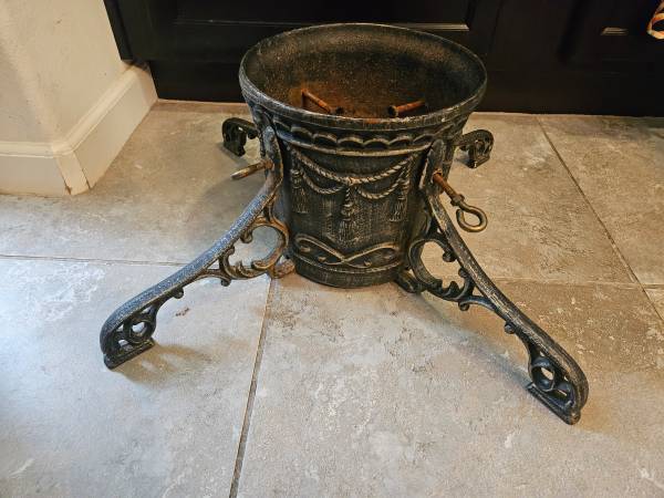 Vintage Large Cast Iron Christmas Tree Stand 1