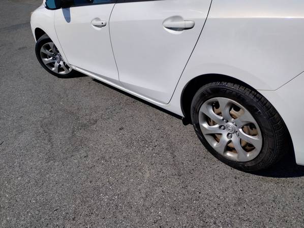 Mazda 3 en venta - $8,999 (471 Northlake Dr. San Jose)63617847234947120