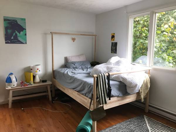 $4,200 / 3br - 800ft2 - Spacious 3BR/1BA available  - 6/1/2026 - Tufts Students (Davis and Tufts)63996258014210123