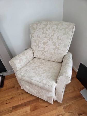 Dutailier Glider Rocking Chair 1