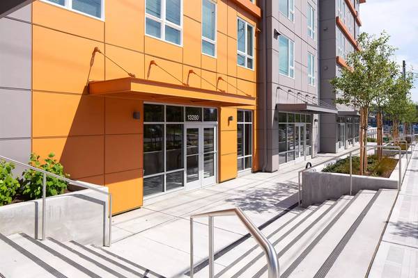 $1,500 / 1br - 528ft2 - Simply stunning city living! High-rise 1 bed, 1 bath in Seattle (Seattle)63799881990913121