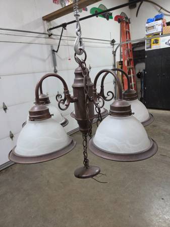 Chandelier 1