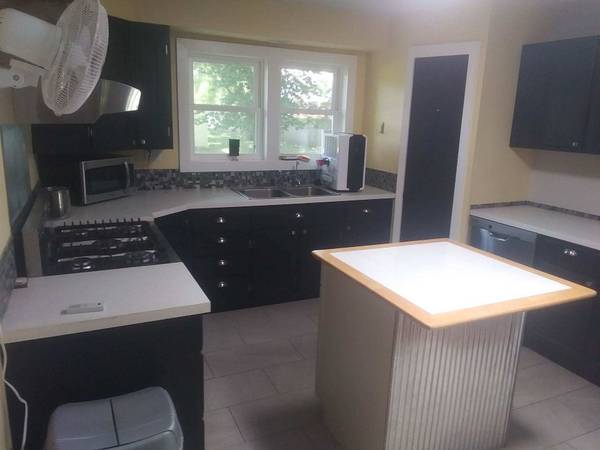 $1,620 / 3br - 1647ft2 - 3 bedroom House walk to Rose-Hulman (Terre Haute)63675880660611121