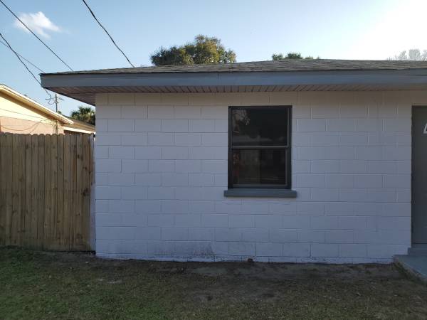 $1,400 / 2br - 2 Bedroom 1Bath House Large Yard $1400 mo (Merritt Island)63823720747651124