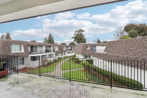 $2,144 / 1br - 621ft2 - Clubhouse, Swimming pool, Efficient Appliances (alameda)63834323701251124