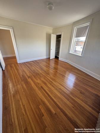 $2,275 / 1br - **NO FEE ** Brighten 1 bed w/ Heat HW included. Cat OK (Brighton)64167150536835124