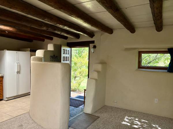 $1,575 / 525ft2 - Pequeña Casa Adobe -- Entorno Verde Privado (Santa Fe, cerca del Hospital Christus St. Vincent)63659781327361120