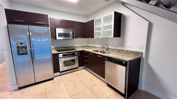 $2,850 / 1br - 987ft2 - 1Hab/1.5 Baño - Loft de 2 pisos, comodidades de primera clase. (Brickell)63825138064001122