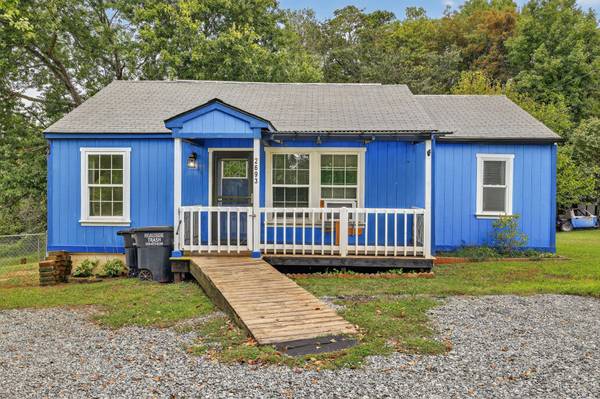 $1,275 / 3br - 3 BR in Quiet Area w/ Fenced Yard *AVAIL IMMEDIATELY* Pets OK (Trinity)64027440037505120
