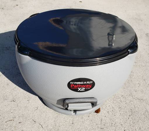 Winegard X2 pathway satellite antenna and tripod DISH 1