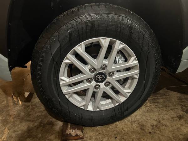 NEW Bridgestone Dueler H/T 265/70R18 set of 4 1