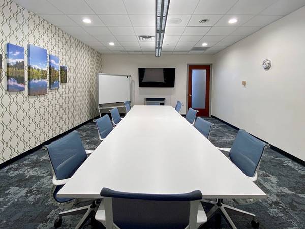 $90 ¿Sin oficina? Sin problema. Obtén una dirección comercial con soporte completo de correo (Reno Downtown)63762757961219123